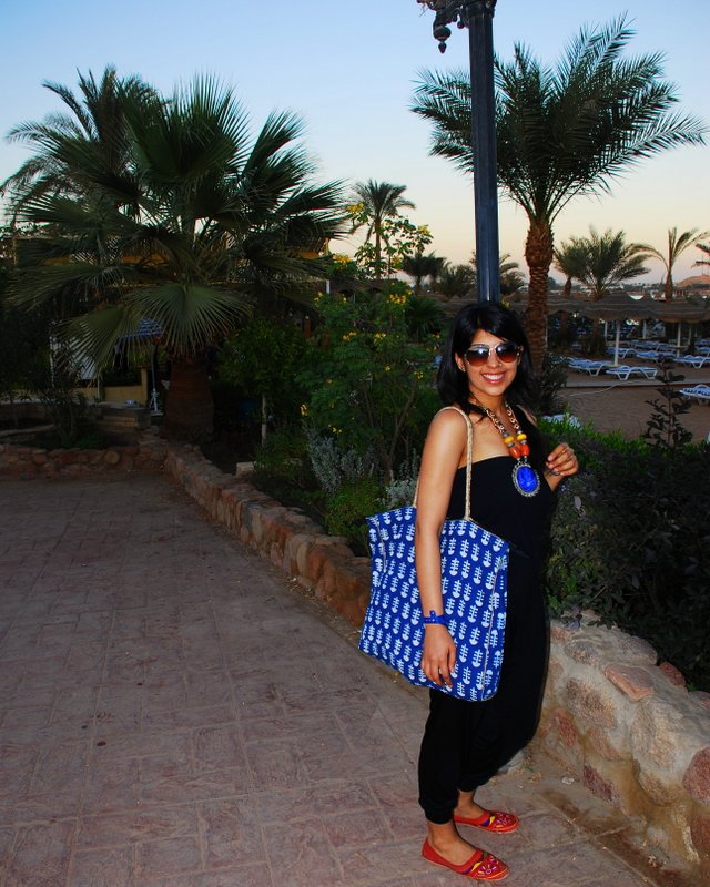 What to Wear in India Morocco Turkey - Oversized Tote Bag