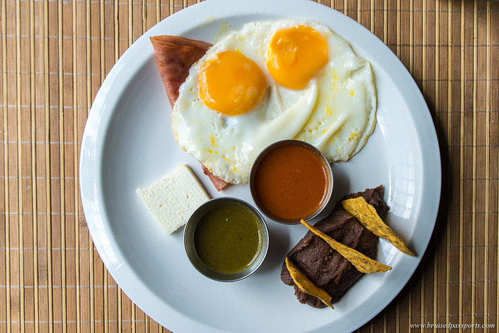 Guatemala breakfast divorced eggs 