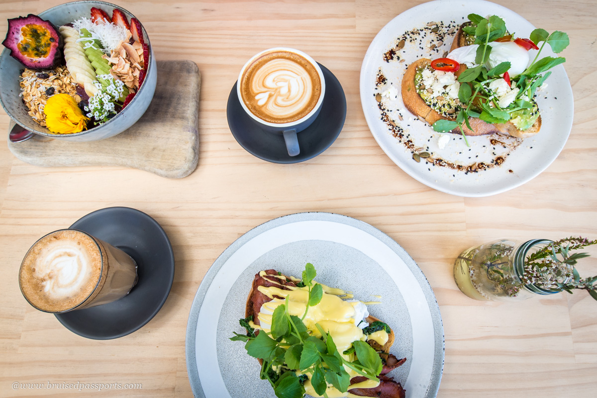 brunch and smoothie bowls at MLK Broadbeach