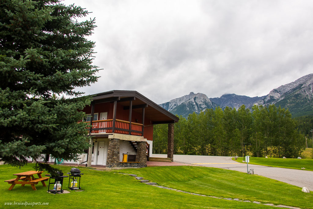 Rocky Mountain Ski Lodge