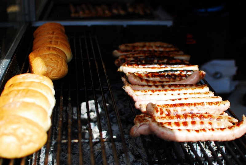 Berlin: Best Cheap Eats - Hotdogs at Mauerpark