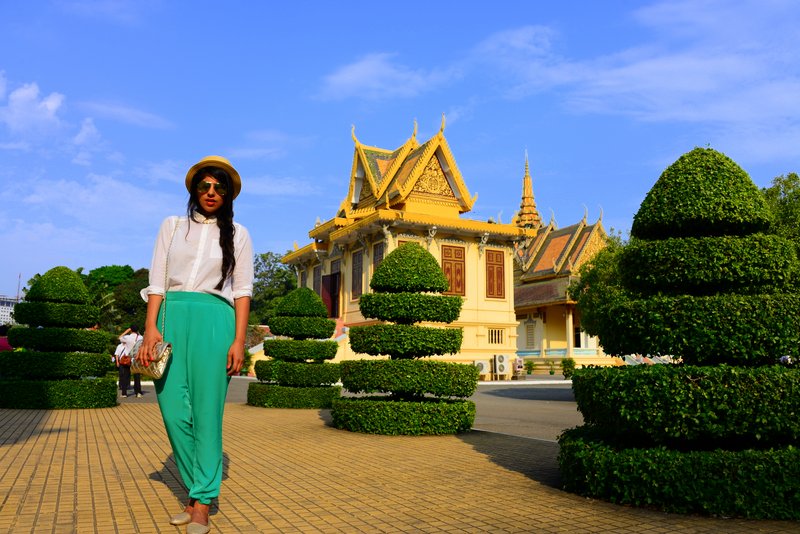 what to wear in South East Asia temples