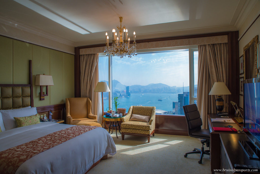 Island Shangri-La Hong Kong harbour view room