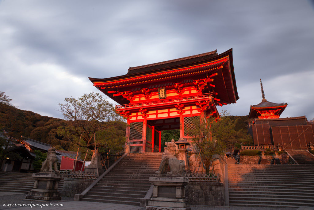 Sunset at kiyomizu Dera