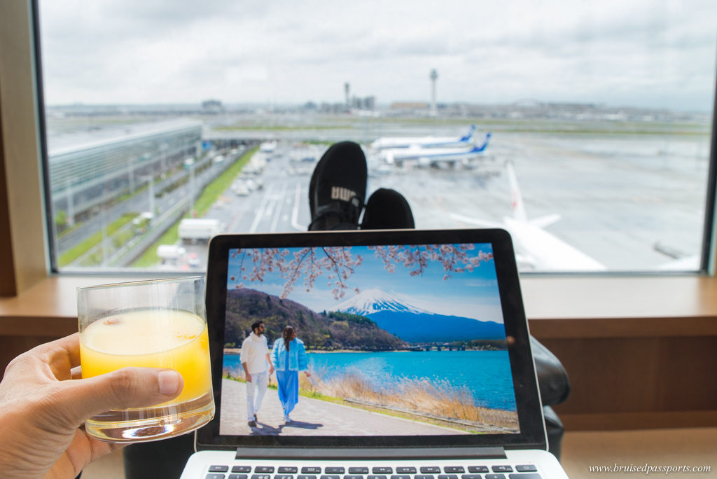 Cathay pacific lounge at Haneda airport