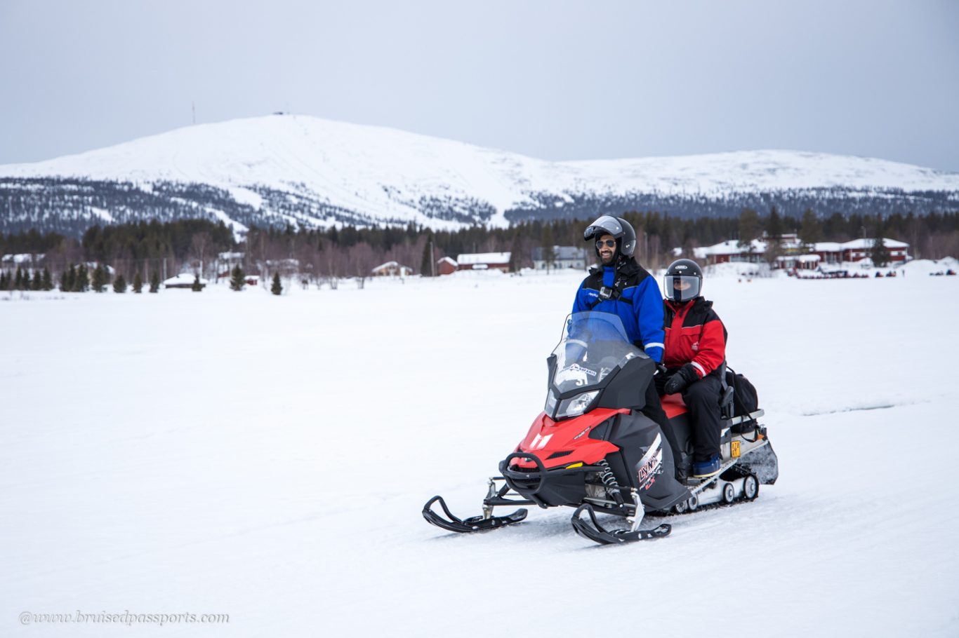 Snowmobile in Yllas Lapland