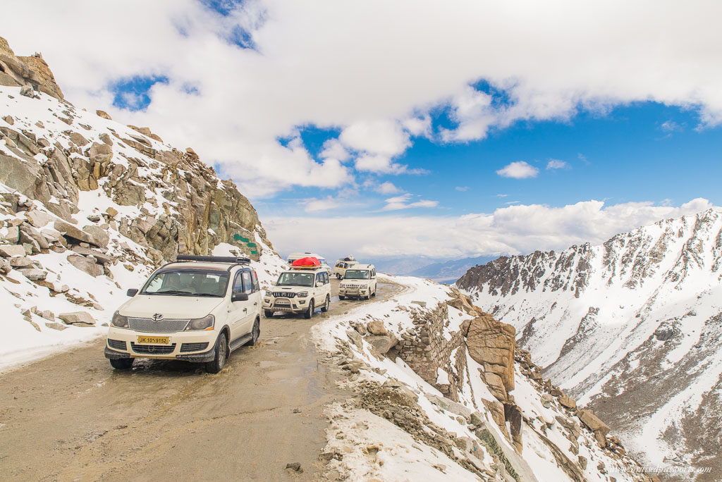 traffic jam khardung la