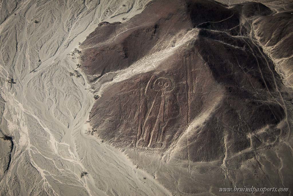 Astronaut shape in Nazca desert