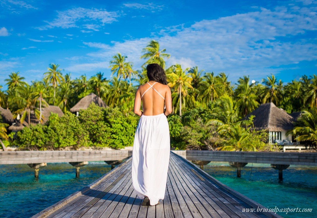 travel fashion maldives white maxi dress