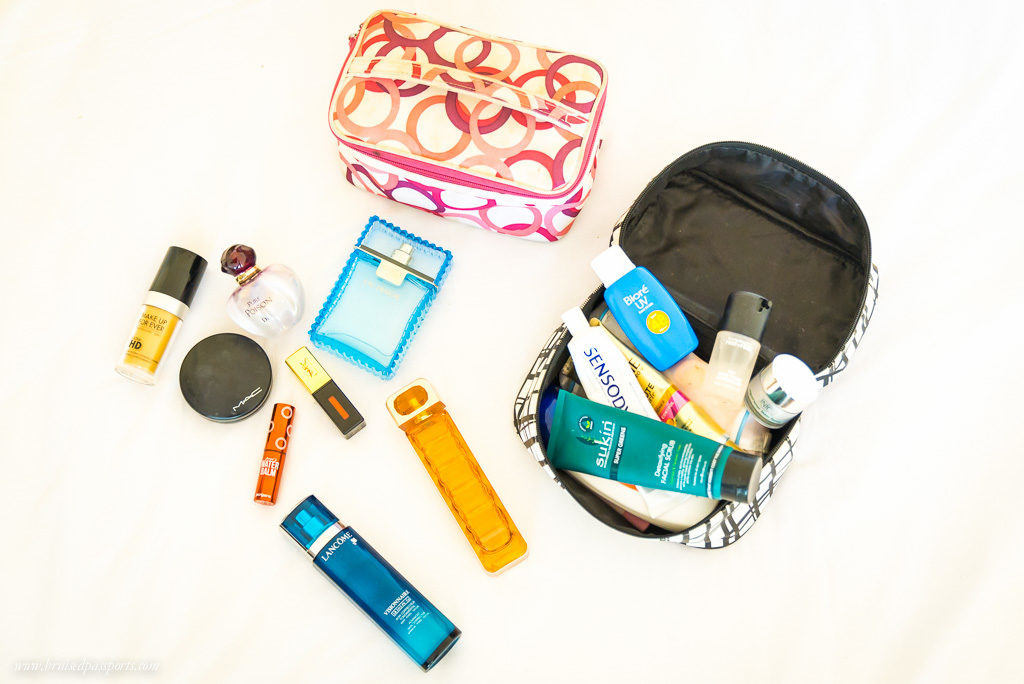 A case for toileteries, a case for makeup, and a case for jewellery - sorted!!