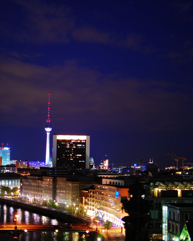 Love Berlin - Skyline at night