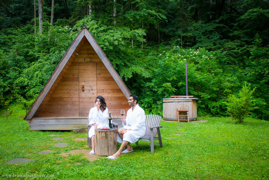 Glamping hut with hot tub near Lake Bled