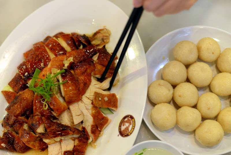 food of malaysia chicken rice