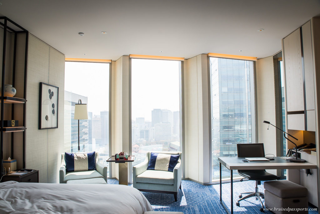 high floor bedroom at Four Seasons Seoul