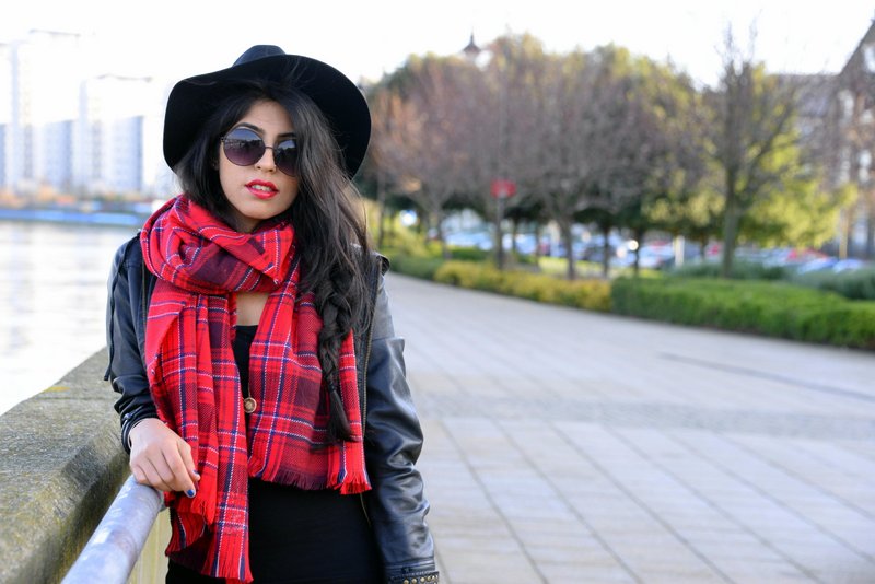 Travel Fashion Tartan trend fedora